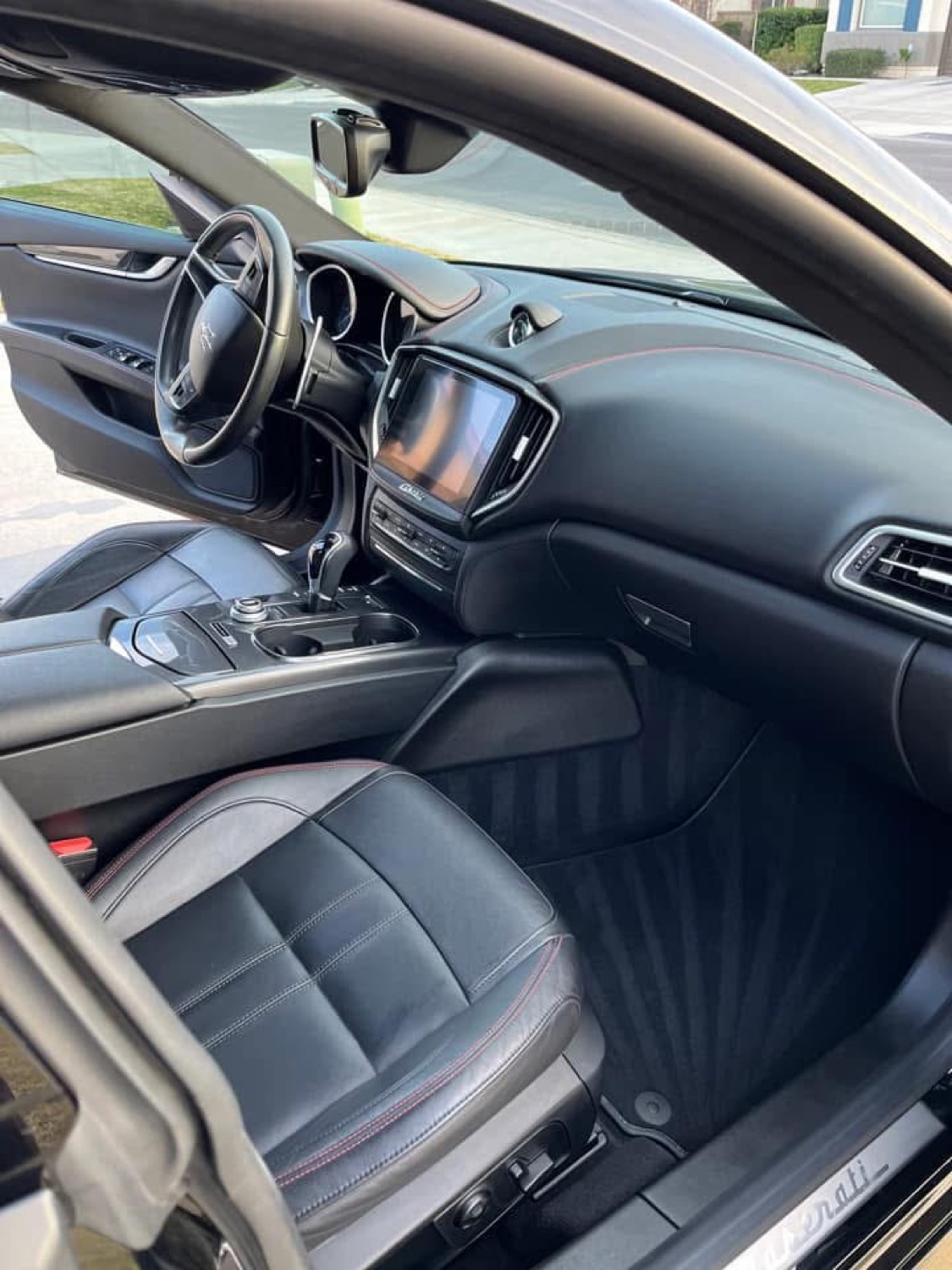 Maserati Ghibli interior detail